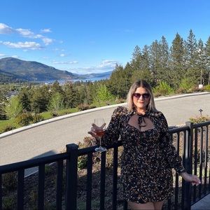 Meet your Posher, Amberr